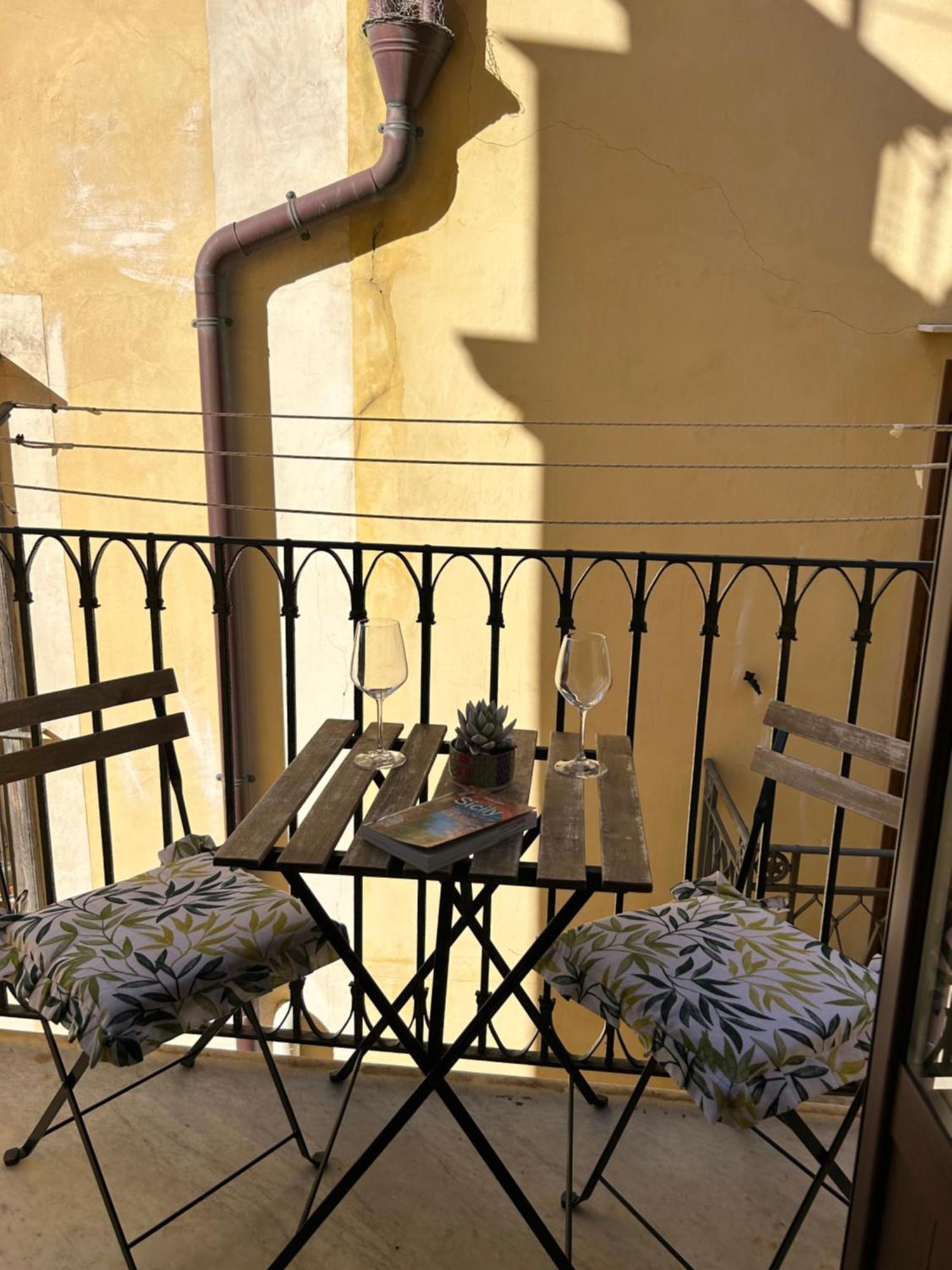 Sicilian Dream Apartments Чефалу Екстер'єр фото
